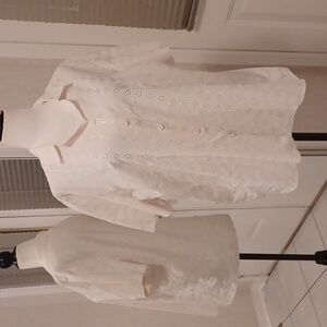 $4 Add-on White Lace-like Floral Blouse - Size Medium